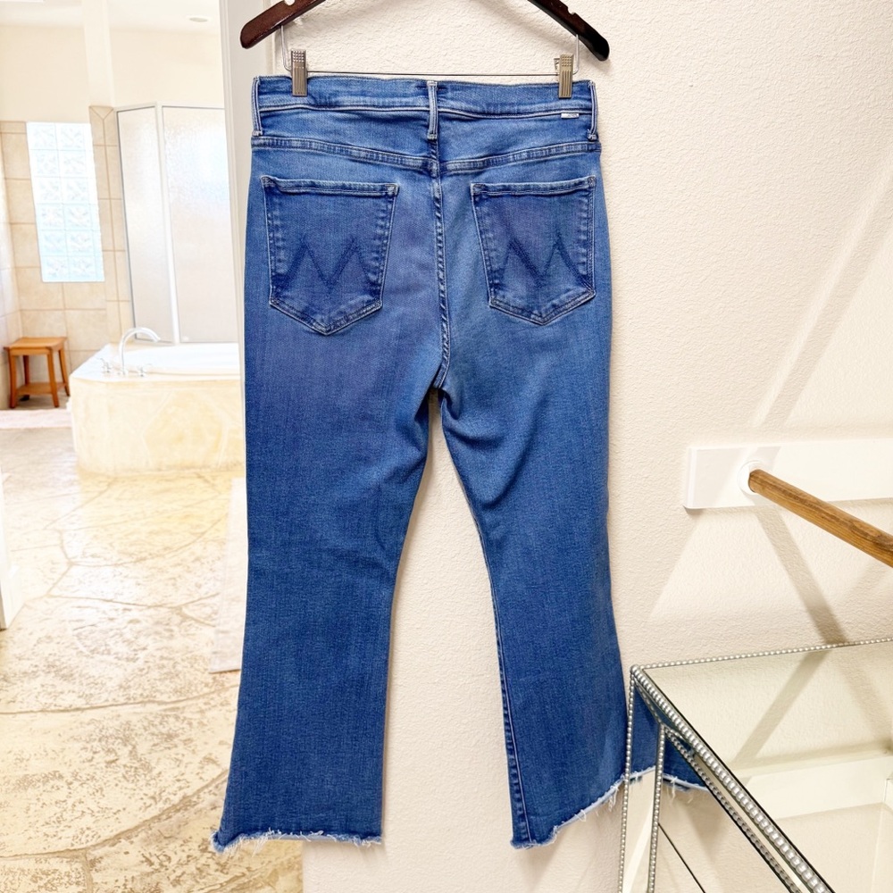 MOTHER The Weekender Fray Jeans Meet Cute 34 - Picture 9 of 9